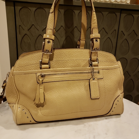 **SOLD** Tan/Beige Coach Pebble Leather Handbag - Picture 2 of 12